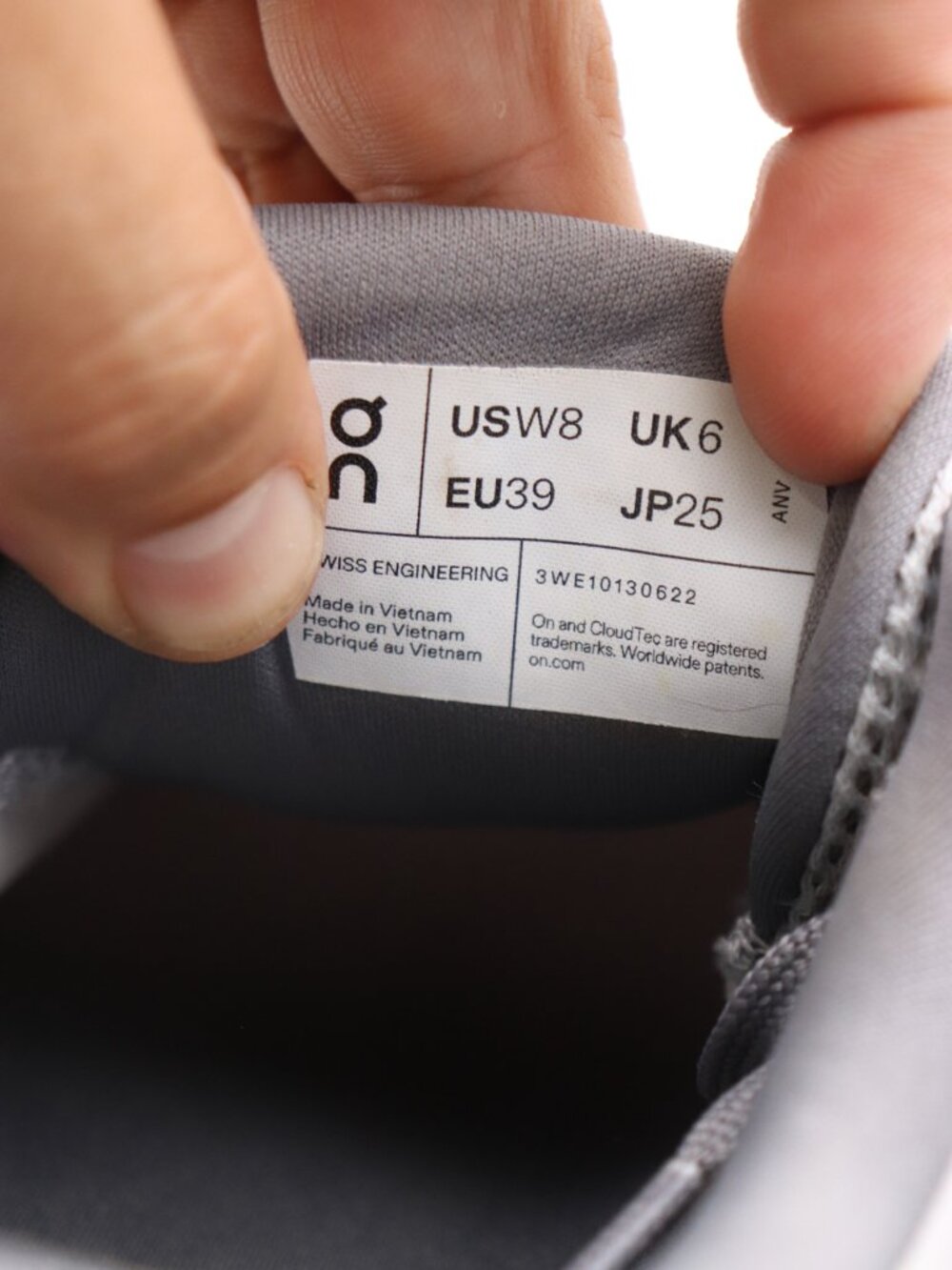 On Cloud Cloud Runner 2 Women's Size 8 Gray White Lace Up Athletic Sneakers - Picture 3 of 14